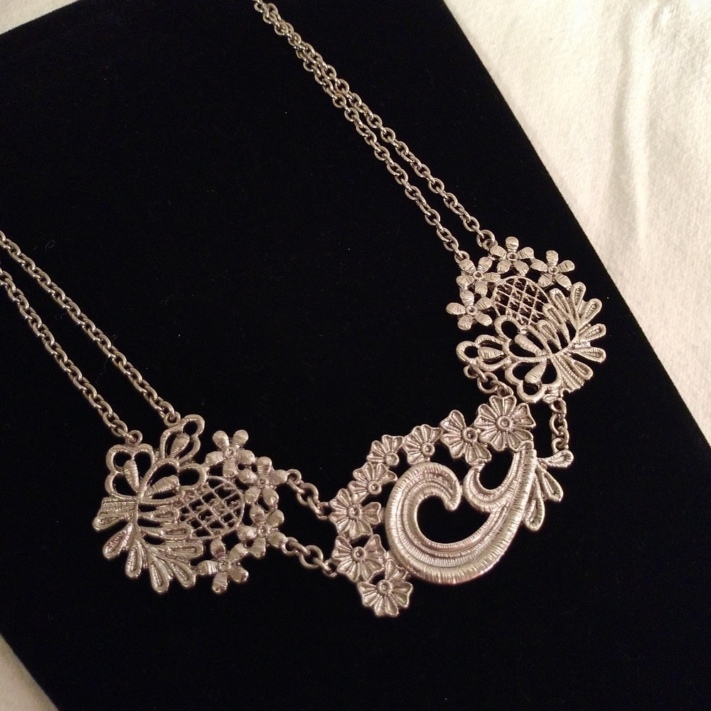 Silver Floral Necklace